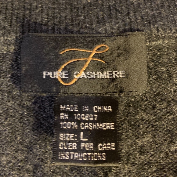 BEST FULL BODY CASHMERE SWEATER. NOT SKIMPY - Picture 3 of 5